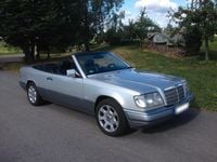 Gebraucht Mercedes E220 150 PS (110 kW) 1996 Silber Cabrio
