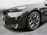 Neu BMW 540 M Sport 303 PS (222 kW) 2025 Black sapphire metallic Kombi