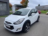 Gebraucht Hyundai ix20 90 PS (66 kW) 2015 Weiß Kleinwagen