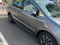 Second-hand VW Sharan 149 CP (109 kW) 2017 Gri Monovolum