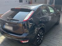 gebraucht Ford Focus 1,6 Ti-VCT Black Magic Black Magic