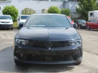 Neu Opel Astra 131 PS (96 kW) 2025 Schwarz (schwarz perla nera/typ aussenv) schwarz (stoff) Kleinwagen