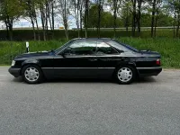 Usata Mercedes E320 220 CV (161 kW) 1993 Nero Cabrio