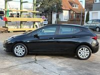 Gebraucht Opel Astra Edition 110 PS (80 kW) 2018 Schwarz Limousine