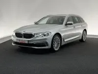 Gebraucht BMW 520 Luxury Line 190 PS (139 kW) 2019 Glaciersilber Kombi