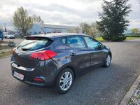 Gebraucht Kia Ceed 135 PS (99 kW) 2015 Grau Kleinwagen