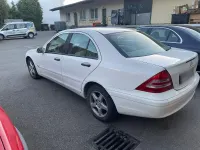 Gebraucht Mercedes C180 Classic 129 PS (94 kW) 2001 Weiß Limousine