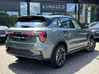 Neu Lynk & Co 01 280 PS (205 kW) 2026 Grün SUV