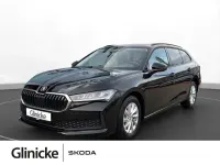 Gebraucht Skoda Superb Essence 150 PS (110 kW) 2025 Ebony schwarz metallic Kombi