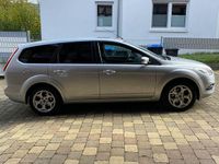 Gebraucht Ford Focus 109 PS (80 kW) 2011 Silber Kombi