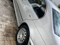 gebraucht BMW 523 i 5er E39 Automatik AHK silber TÜV Benzin