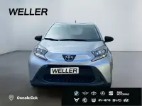 Gebraucht Toyota Aygo 72 PS (52 kW) 2022 Silver (silber) Kleinwagen
