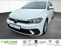 Gebraucht VW Polo Life 80 PS (58 kW) 2023 Weiß Kleinwagen
