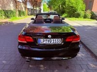 Gebraucht BMW 320 Cabriolet 170 PS (125 kW) 2008 Schwarz Cabrio