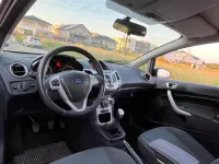 Gebraucht Ford Fiesta 60 PS (44 kW) 2012 Blau Kleinwagen