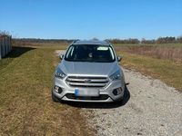 Gebraucht Ford Kuga 150 PS (110 kW) 2018 Silber SUV