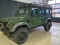 Gebraucht Land Rover Defender 200 PS (147 kW) 1982 Grün SUV