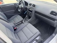 Gebraucht VW Golf VI Comfortline 122 PS (89 kW) 2010 Candyweiß Kleinwagen