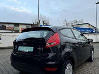 Gebraucht Ford Fiesta Trend 60 PS (44 kW) 2011 Pantherschwarz metallic Kleinwagen