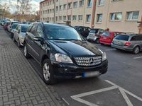 Gebraucht Mercedes ML320 224 PS (164 kW) 2007 Schwarz SUV