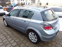 Gebraucht Opel Astra Innovation 116 PS (85 kW) 2009 Silber Limousine