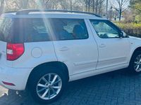 Gebraucht Skoda Yeti Active 110 PS (80 kW) 2017 Weiß SUV