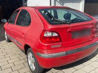 Gebraucht Renault Mégane 95 PS (69 kW) 2001 Rot Limousine