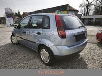 Gebraucht Ford Fiesta 69 PS (50 kW) 2004 Blau Kleinwagen