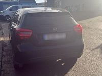 Gebraucht Mercedes A180 109 PS (80 kW) 2016 Schwarz Kleinwagen