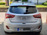 Gebraucht Hyundai i30 Passion 135 PS (99 kW) 2016 Silber Limousine