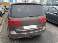 Gebraucht VW Touran 105 PS (77 kW) 2012 Braun Van / Kleinbus