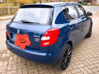Gebraucht Skoda Fabia 60 PS (44 kW) 2011 Blau Kleinwagen