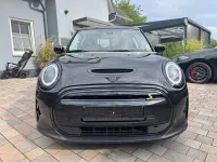 Gebraucht Mini Cooper SE 135 kW (184 PS) 2023 Schwarz Kleinwagen
