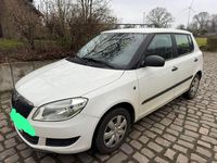 Gebraucht Skoda Fabia Cool Edition 60 PS (44 kW) 2012 Weiß Kleinwagen