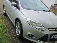 Gebraucht Ford Focus 101 PS (74 kW) 2014 Silber Limousine