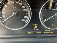 Gebraucht BMW 528 258 PS (189 kW) 2010 Grau Limousine