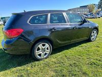 Gebraucht Opel Astra Design Edition 110 PS (80 kW) 2011 Schwarz Kombi