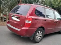 Gebraucht Kia Carnival 190 PS (139 kW) 2008 Rot Van / Kleinbus