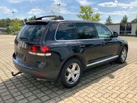 Gebraucht VW Touareg 224 PS (164 kW) 2007 Black magic pearlescent (metallic) SUV