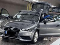 Gebraucht Audi A3 Ambition 150 PS (110 kW) 2015 Grau Limousine