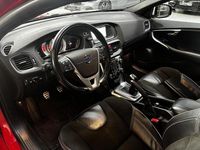 Gebraucht Volvo V40 R-Design 190 PS (139 kW) 2014 Rot Limousine