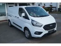Gebraucht Ford Transit Custom 131 PS (96 kW) 2022 Frozen white Van