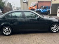 gebraucht BMW 320 i E90