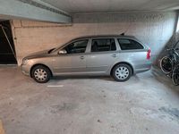 Gebraucht Skoda Octavia Ambiente 122 PS (89 kW) 2009 Grau Kombi