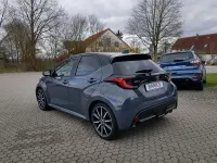 Neu Toyota Yaris Sport 92 PS (67 kW) 2025 Bicolor  storm grey metallic / dach schwarz Kleinwagen
