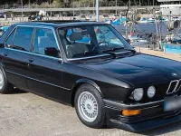 Gebraucht BMW 535 192 PS (141 kW) 1987 Schwarz Limousine
