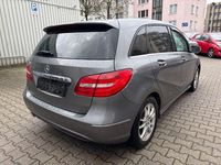 Gebraucht Mercedes B180 122 PS (89 kW) 2012 Grau Van / Kleinbus