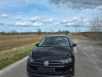 Gebraucht VW Polo 95 PS (69 kW) 2018 Schwarz Kleinwagen