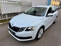 Gebraucht Skoda Octavia Ambition 150 PS (110 kW) 2017 Moonweiss metallic Kombi