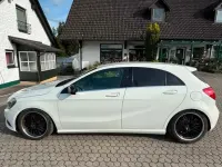 Gebraucht Mercedes A180 122 PS (89 kW) 2012 Weiß Kleinwagen
